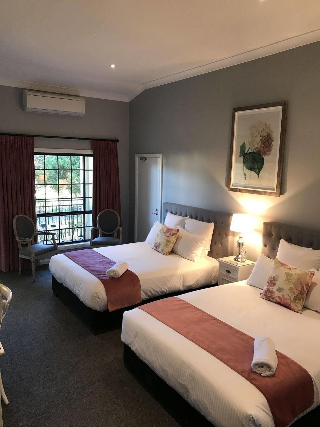 Camden Valley Inn Eksteriør billede